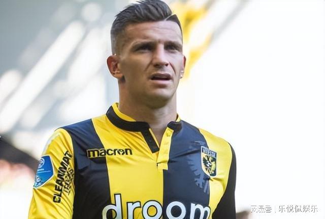 当首扑被过 当首扑被过