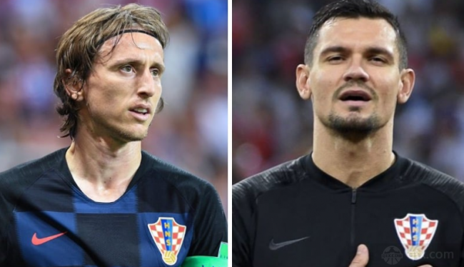 恰恰暴露了 恰恰暴露了