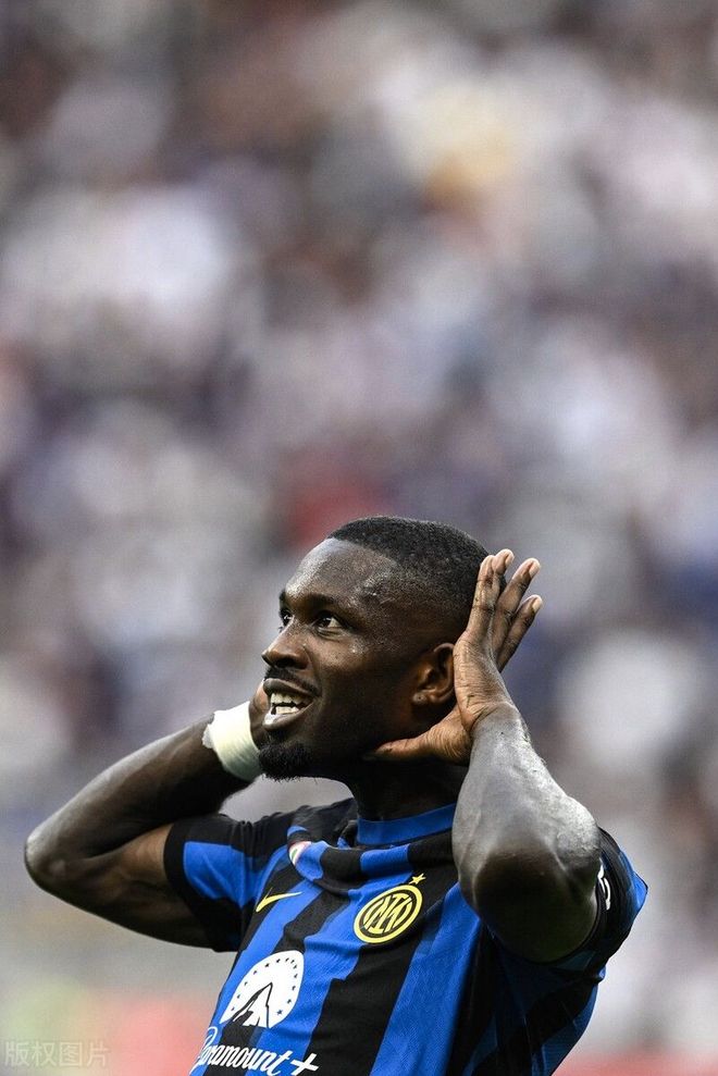 高层楼宇里 高层楼宇里